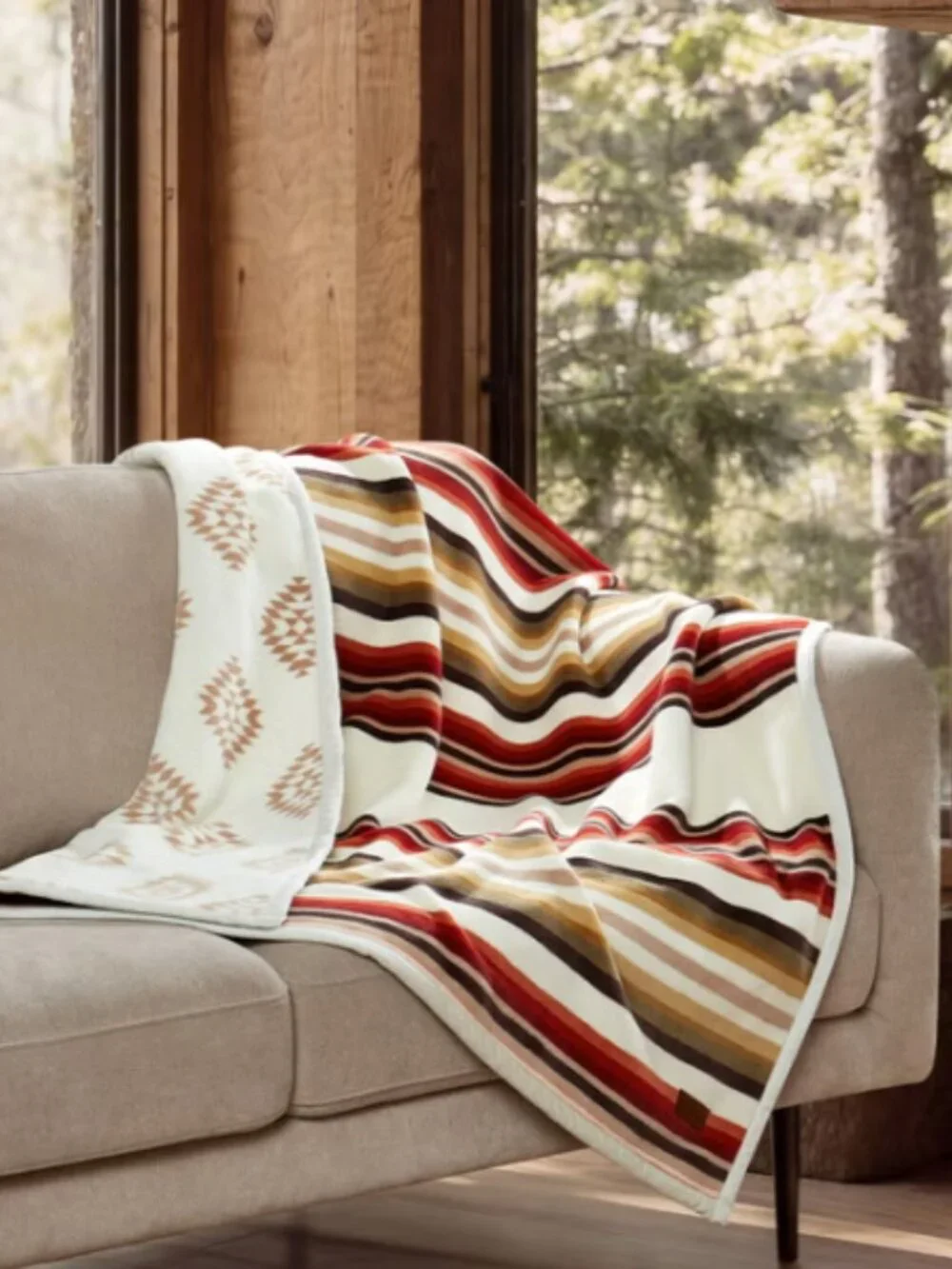 NEW Pendleton Reversible Soft Plush Throw 50X70 Woodland Stripe